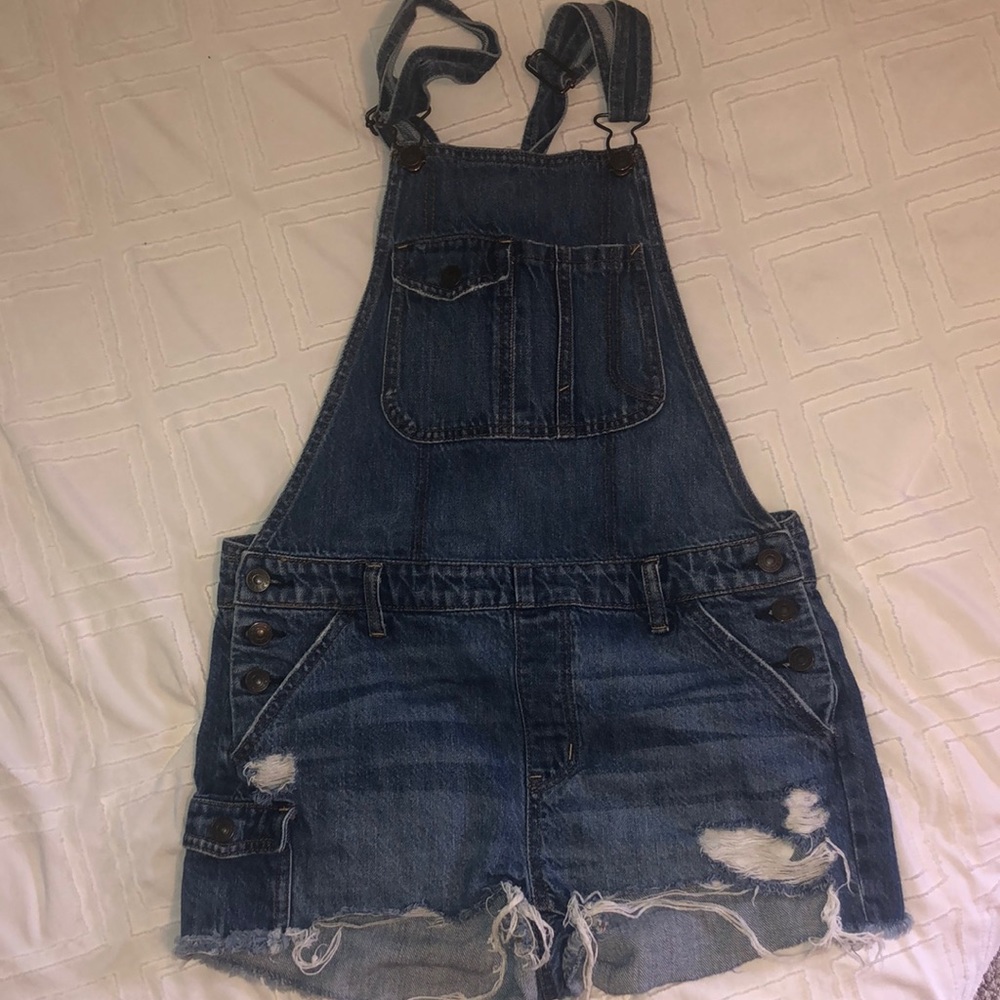 American eagle outfitters shortall S